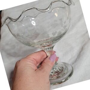 EAMON Crystal Shamrock Etched Sml Compote Bowl Ruffled Rim Air Twist Stem Clear